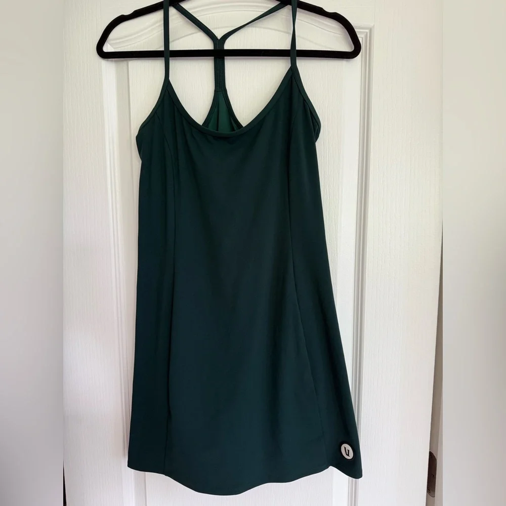 Vuori one shot tennis dress - EUC - size M - Picture 2 of 3